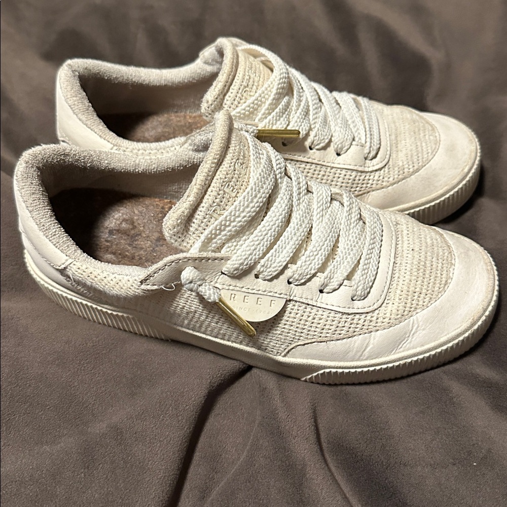 Reef Off-White Casual Sneakers